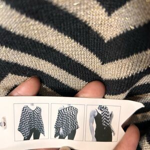 NWT Cruise Club CardiShawl Scarf Metallic Black and Cream Cardigan Shawl